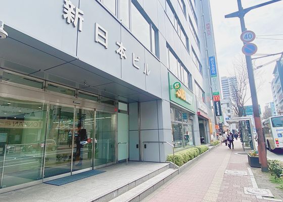 新日本ビルの入口