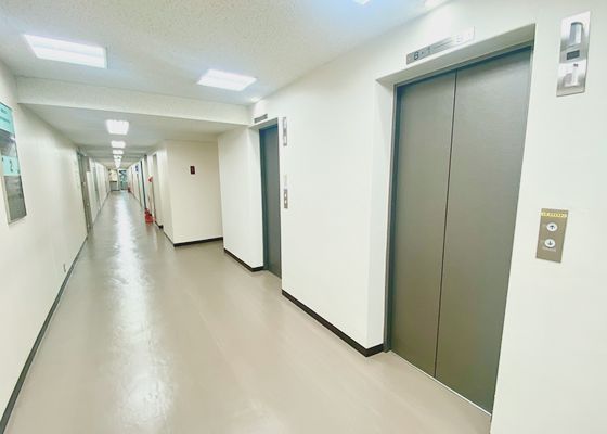 エレベーターで2階へ